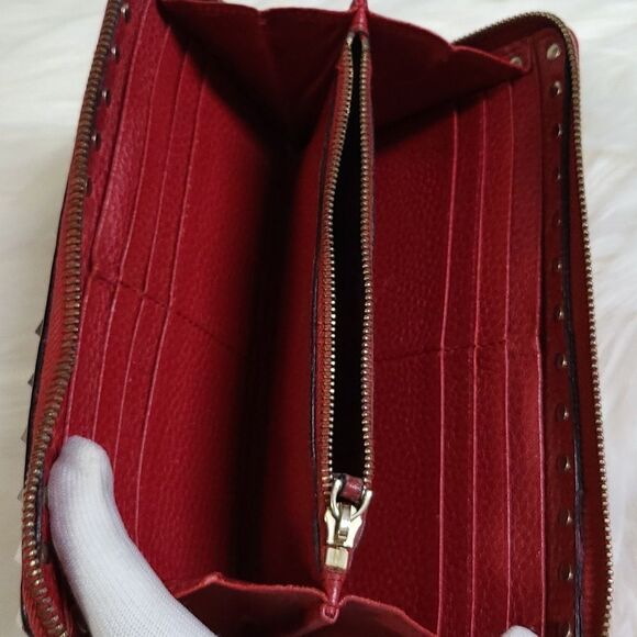 💯 Authentic Valentino Garavani Wallet 🍀 - Picture 5 of 16